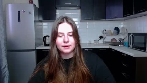 Snapshot of victoriassecrets_ chatting on December 3, 5:59 am victoriassecrets_ online show from December 3, 5:59 am
