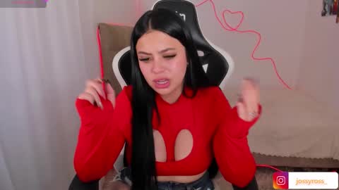 V  I C  T O R I A  online show from October 2, 11:58 pm