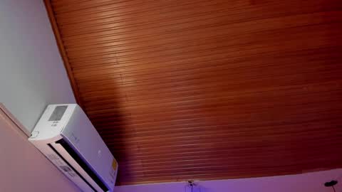 Viiolett online show from September 24, 8:15 pm