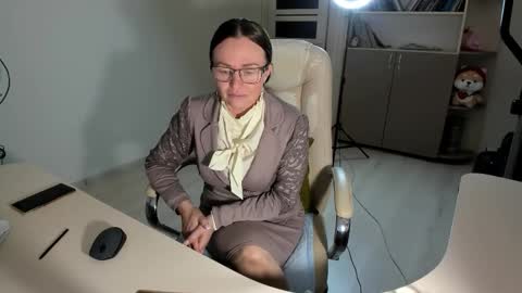 Ukrainian-woman online show from November 24, 3:11 pm