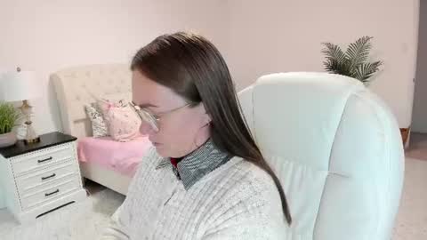 Ukrainian-woman online show from July 9, 11:58 am