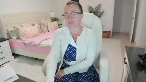 Ukrainian-woman online show from July 17, 12:07 pm