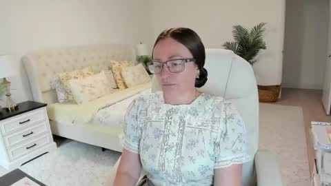 Ukrainian-woman online show from May 11, 5:10 pm