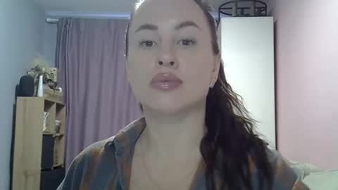 viki_red online show from November 4, 6:59 am