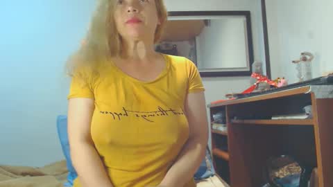 VIKKKTORIAAA online show from February 26, 8:28 am