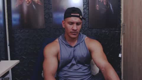 Viktor Herrera online show from May 19, 3:08 pm