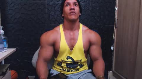 Viktor Herrera online show from November 23, 6:06 pm