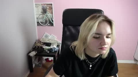 viktoria_lovely online show from June 19, 7:47 am