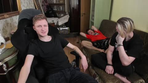 Snapshot of vince__dice chatting on January 26, 9:40 pm Dimoooooon online show from January 26, 9:40 pm