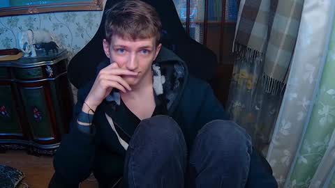 Snapshot of vince__dice chatting on January 16, 8:03 pm Dimoooooon online show from January 16, 8:03 pm