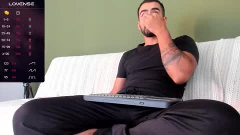 VINCE online show from December 14, 2:01 pm