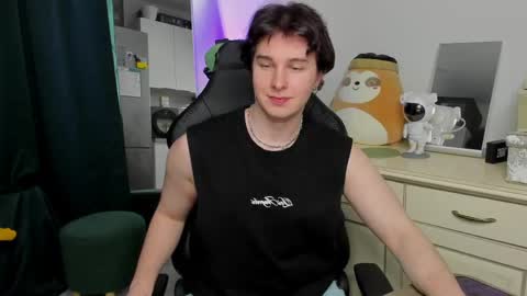 Vincent Strong online show from April 18, 9:33 am