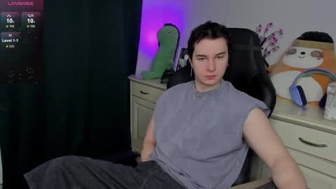 Vincent Strong online show from January 19, 8:24 am