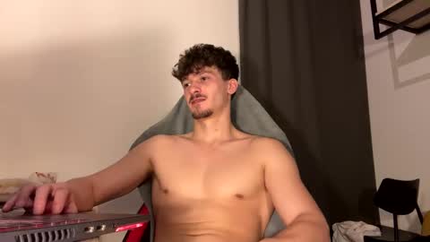 vincentprice69 online show from March 1, 4:50 am