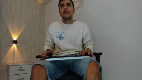 vinicius_santos77 online show from January 27, 12:37 pm