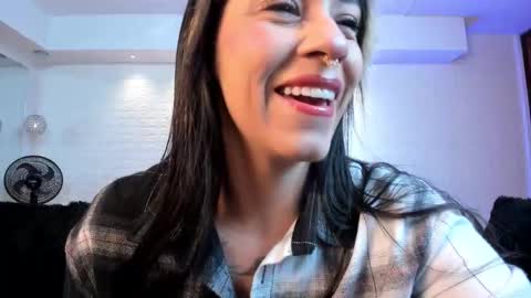 Violett  Everyday From 0530 to 1430 Col Time online show from October 29, 10:50 am