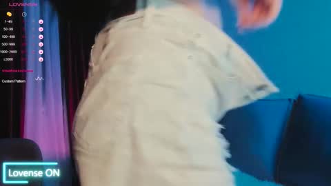 violet____h online show from November 14, 9:05 pm