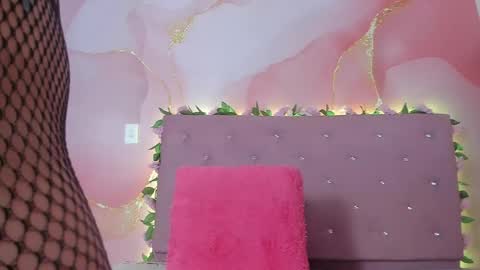 violet__taylor_ online show from April 9, 2:26 am