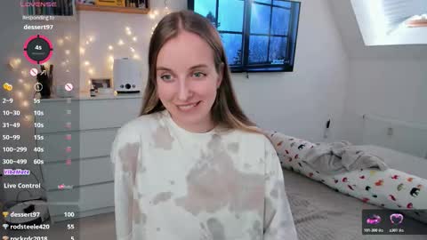 Violet online show from March 6, 1:21 pm