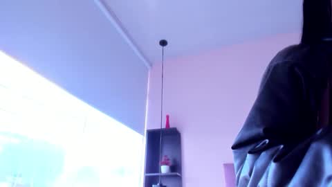 violet online show from December 13, 7:53 pm