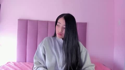 violet online show from September 12, 1:02 pm