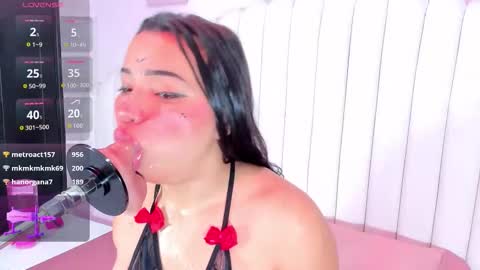 Violet online show from December 4, 11:54 am