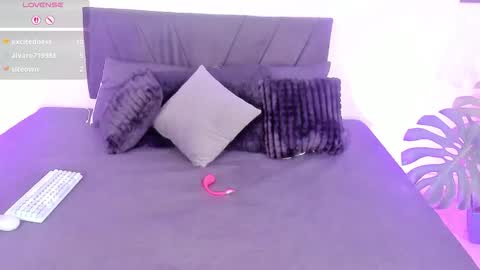 violeta_delavega online show from March 3, 7:37 am