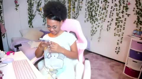 Violeta online show from May 13, 5:44 pm