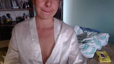 Violeta Peter online show from May 12, 9:24 pm
