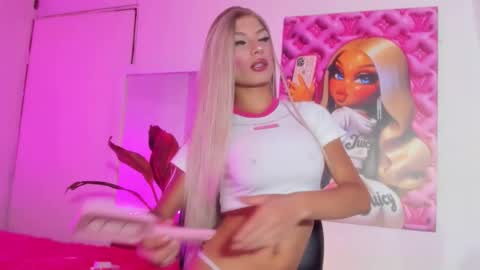 Violeta Princess Please help me with your thumbs up its important   online show from September 25, 11:12 pm