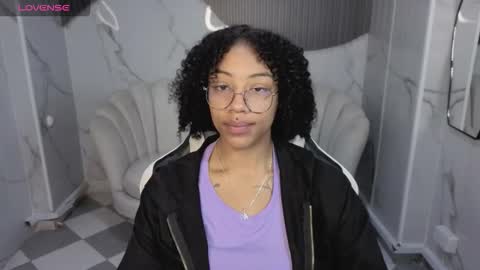 violeth_b online show from January 19, 12:48 pm