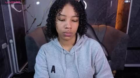 violeth_b online show from February 25, 12:53 pm