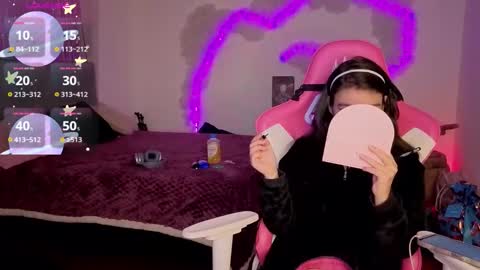   online show from March 14, 8:57 pm