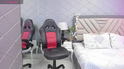 Violet Rousse online show from March 3, 12:50 pm