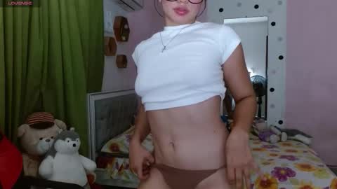 violett_11 online show from October 16, 9:35 pm