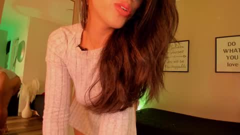 violetta_bold online show from September 25, 12:01 pm