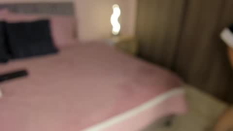 violetta independent model online show from December 23, 5:24 am