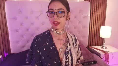 violettaalemida online show from January 19, 1:21 pm