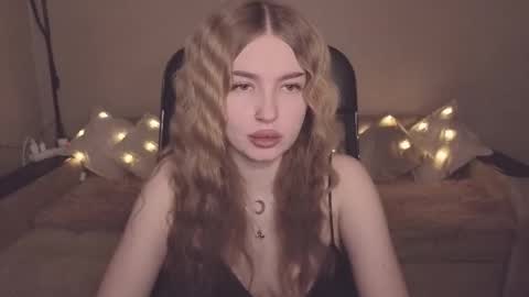 ViolettaOtis online show from January 8, 1:06 pm