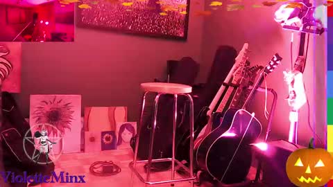 Snapshot of violetteminx chatting on October 22, 2:04 am Violette online show from October 22, 2:04 am