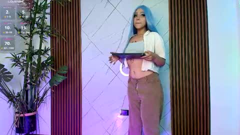 violettenoi online show from May 17, 9:35 pm