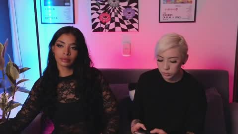 Violet online show from May 8, 12:05 am