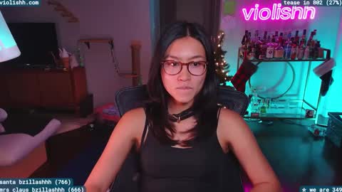 follow me on twitter violishh and ig violishh  online show from December 4, 4:37 am