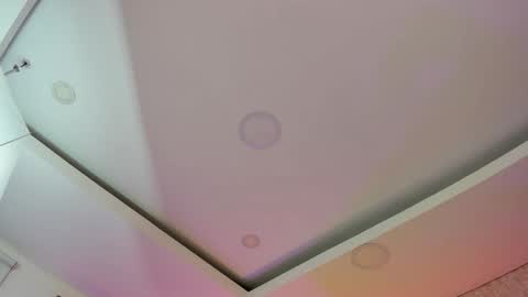 VIOLLET online show from February 16, 7:45 pm