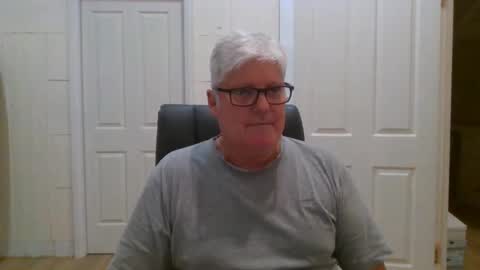 viper654321 online show from April 17, 8:06 am