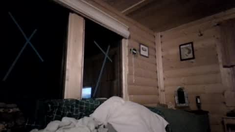 priscilla online show from October 9, 1:44 am