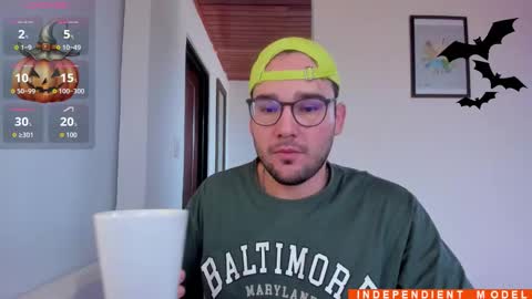 Vito Ferrer online show from November 1, 11:53 am