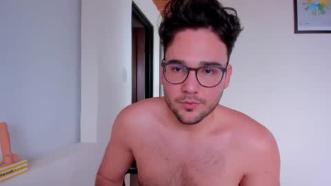 Snapshot of vito_ferrero chatting on October 18, 4:55 pm Vito Ferrer online show from October 18, 4:55 pm