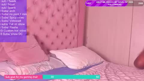 Snapshot of vivi_cooper chatting on October 1, 4:11 am vivi cooper online show from October 1, 4:11 am