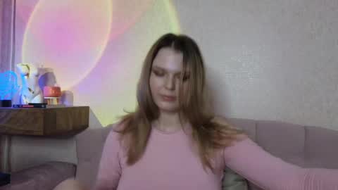 vivian_alison online show from May 4, 6:36 pm